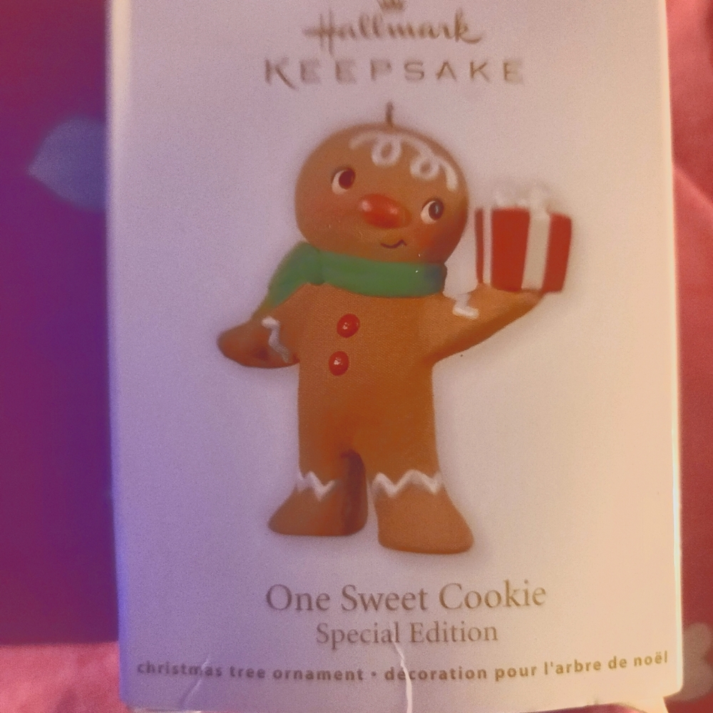 Hallmark keepsake ornament one sweet cookie